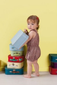 ملابس الأطفال: لبسة طفلة صيفية للعب و زيارة العائلة